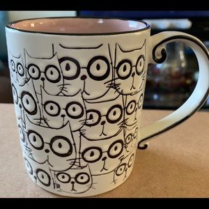 Spectrum Designz Cat Face Repeat Mug with Pink inside. NWT 16 oz.